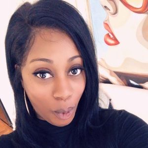 Meet your Posher, Deandra